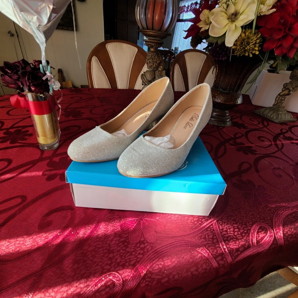 Shoes - Picture 6 of 6